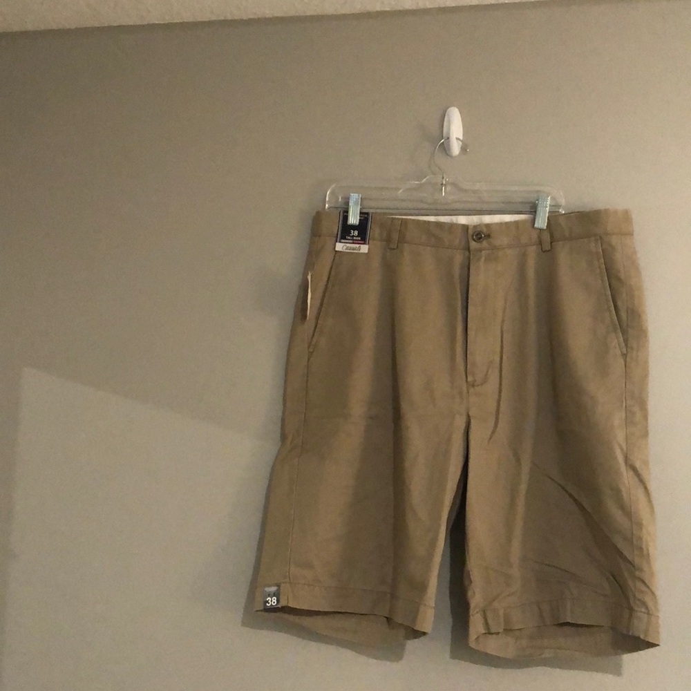 A nice pair of cargo shorts! (NEW)